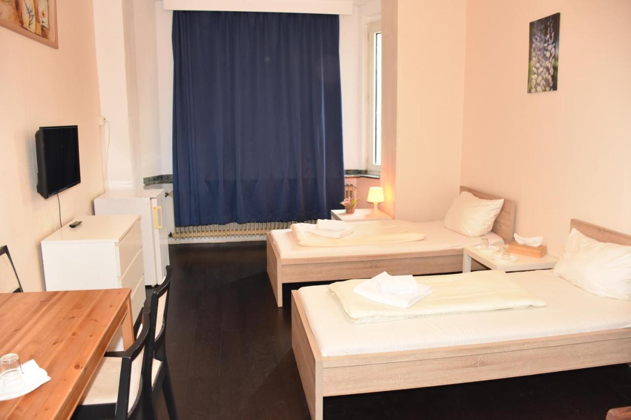 Hotel Schaum ดุสเซลดอร์ฟ ภายนอก รูปภาพ